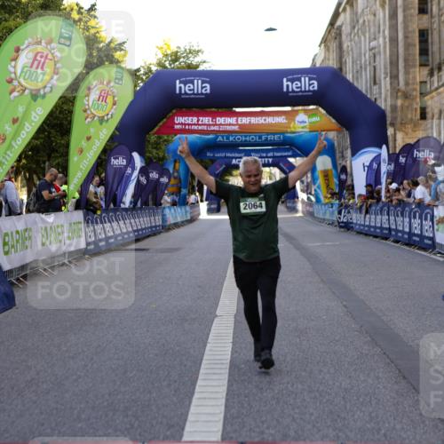 01.09.2024 - BARMER Alsterlauf Kathrin Stürmer Photography http://msf.ph/oto/6972990 01.09.2024 10:30:41 Ziel 2646, 3920, 2064, 2230 meine-sportfotos.de