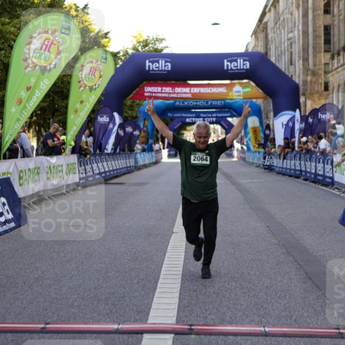 01.09.2024 - BARMER Alsterlauf Kathrin Stürmer Photography http://msf.ph/oto/6972991 01.09.2024 10:30:41 Ziel 2646, 3920, 2064, 2230 meine-sportfotos.de