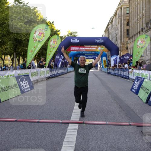 01.09.2024 - BARMER Alsterlauf Kathrin Stürmer Photography http://msf.ph/oto/6972995 01.09.2024 10:30:41 Ziel 2646, 3920, 2064, 2230 meine-sportfotos.de