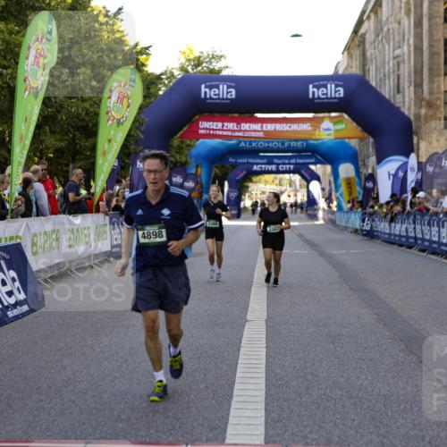 01.09.2024 - BARMER Alsterlauf Kathrin Stürmer Photography http://msf.ph/oto/6973004 01.09.2024 10:31:01 Ziel 3387, 3388, 4898 meine-sportfotos.de