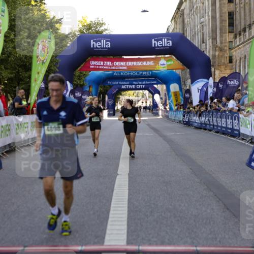 01.09.2024 - BARMER Alsterlauf Kathrin Stürmer Photography http://msf.ph/oto/6973007 01.09.2024 10:31:02 Ziel 3387, 3388, 4898 meine-sportfotos.de