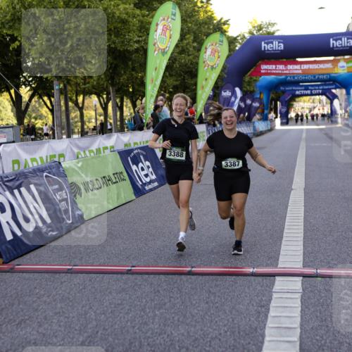 01.09.2024 - BARMER Alsterlauf Kathrin Stürmer Photography http://msf.ph/oto/6973016 01.09.2024 10:31:05 Ziel 3387, 3388, 4898 meine-sportfotos.de