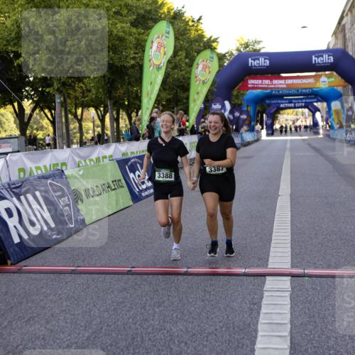 01.09.2024 - BARMER Alsterlauf Kathrin Stürmer Photography http://msf.ph/oto/6973017 01.09.2024 10:31:05 Ziel 3387, 3388, 4898 meine-sportfotos.de