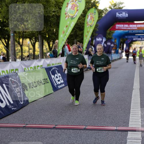 01.09.2024 - BARMER Alsterlauf Kathrin Stürmer Photography http://msf.ph/oto/6973025 01.09.2024 10:31:46 Ziel 4451, 4452 meine-sportfotos.de