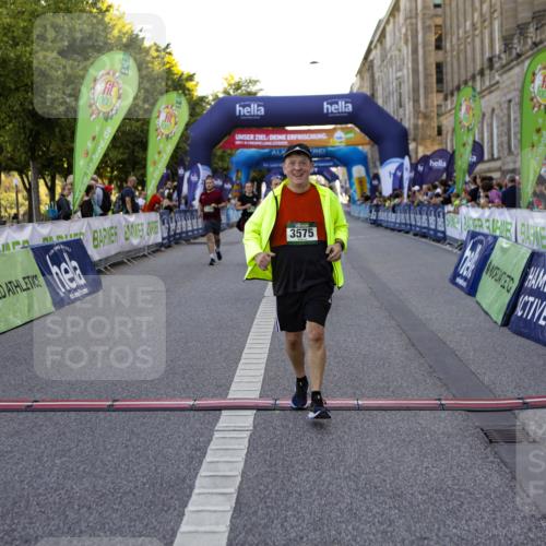 01.09.2024 - BARMER Alsterlauf Kathrin Stürmer Photography http://msf.ph/oto/6973042 01.09.2024 10:31:59 Ziel 3575, 4914, 5103, 8152, 8183 meine-sportfotos.de