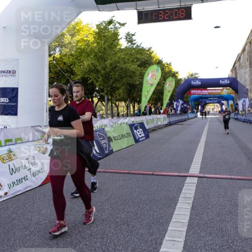 01.09.2024 - BARMER Alsterlauf Kathrin Stürmer Photography http://msf.ph/oto/6973053 01.09.2024 10:32:06 Ziel 3566, 4914, 5103, 8152, 8183 meine-sportfotos.de