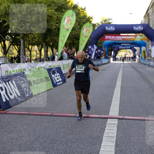 01.09.2024 - BARMER Alsterlauf Kathrin Stürmer Photography http://msf.ph/oto/6973095 01.09.2024 10:33:33 Ziel 8361, 3380 meine-sportfotos.de