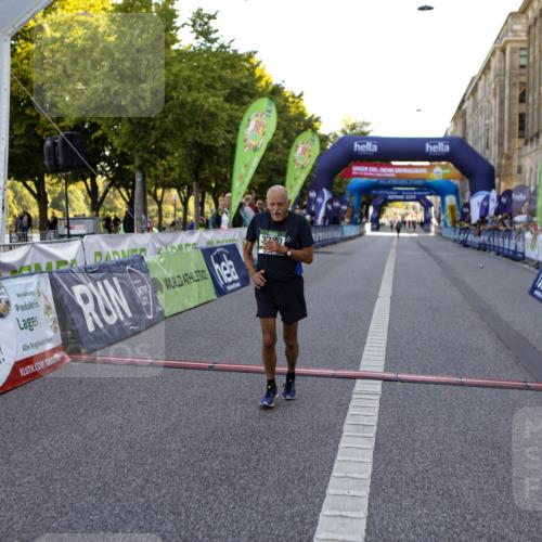 01.09.2024 - BARMER Alsterlauf Kathrin Stürmer Photography http://msf.ph/oto/6973099 01.09.2024 10:33:34 Ziel 8361, 3380 meine-sportfotos.de