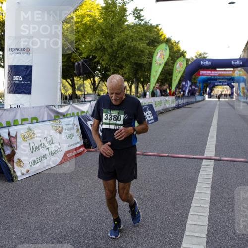 01.09.2024 - BARMER Alsterlauf Kathrin Stürmer Photography http://msf.ph/oto/6973110 01.09.2024 10:33:36 Ziel 3380 meine-sportfotos.de