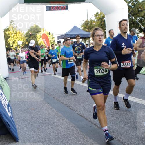 01.09.2024 - BARMER Alsterlauf Kathrin Stürmer Photography http://msf.ph/oto/6976643 01.09.2024 09:12:59 Ziel  meine-sportfotos.de