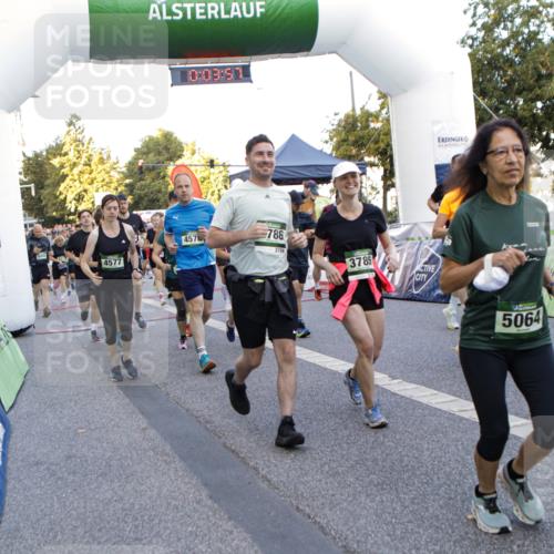 01.09.2024 - BARMER Alsterlauf Kathrin Stürmer Photography http://msf.ph/oto/6976652 01.09.2024 09:13:04 Ziel  meine-sportfotos.de
