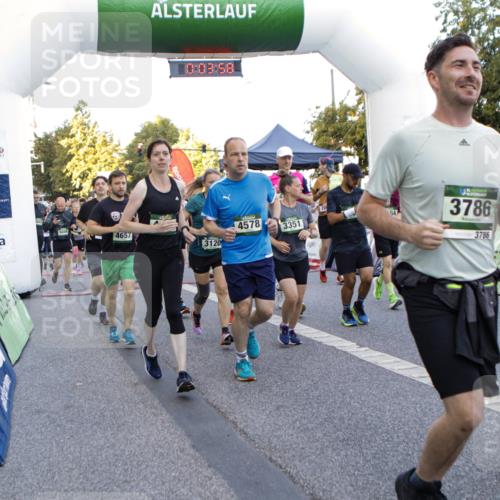 01.09.2024 - BARMER Alsterlauf Kathrin Stürmer Photography http://msf.ph/oto/6976658 01.09.2024 09:13:05 Ziel  meine-sportfotos.de