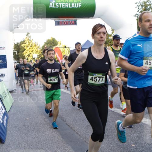 01.09.2024 - BARMER Alsterlauf Kathrin Stürmer Photography http://msf.ph/oto/6976664 01.09.2024 09:13:06 Ziel  meine-sportfotos.de