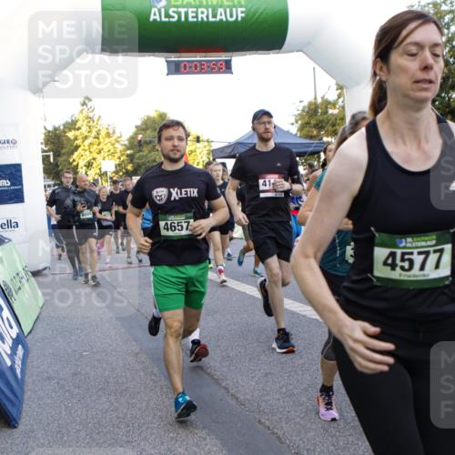 01.09.2024 - BARMER Alsterlauf Kathrin Stürmer Photography http://msf.ph/oto/6976666 01.09.2024 09:13:06 Ziel  meine-sportfotos.de