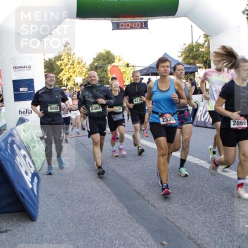 01.09.2024 - BARMER Alsterlauf Kathrin Stürmer Photography http://msf.ph/oto/6976673 01.09.2024 09:13:08 Ziel  meine-sportfotos.de