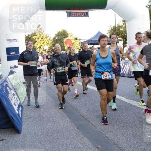 01.09.2024 - BARMER Alsterlauf Kathrin Stürmer Photography http://msf.ph/oto/6976674 01.09.2024 09:13:09 Ziel  meine-sportfotos.de