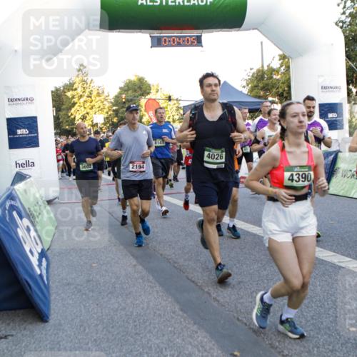 01.09.2024 - BARMER Alsterlauf Kathrin Stürmer Photography http://msf.ph/oto/6976678 01.09.2024 09:13:12 Ziel  meine-sportfotos.de