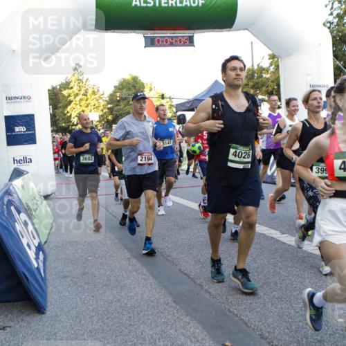 01.09.2024 - BARMER Alsterlauf Kathrin Stürmer Photography http://msf.ph/oto/6976680 01.09.2024 09:13:13 Ziel  meine-sportfotos.de