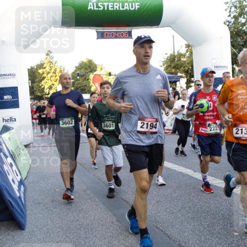 01.09.2024 - BARMER Alsterlauf Kathrin Stürmer Photography http://msf.ph/oto/6976685 01.09.2024 09:13:14 Ziel  meine-sportfotos.de