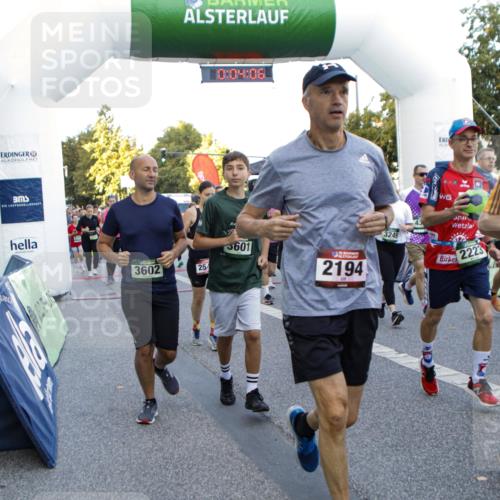 01.09.2024 - BARMER Alsterlauf Kathrin Stürmer Photography http://msf.ph/oto/6976686 01.09.2024 09:13:14 Ziel  meine-sportfotos.de