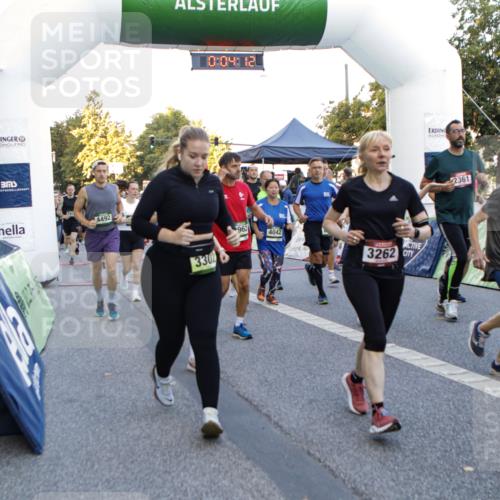 01.09.2024 - BARMER Alsterlauf Kathrin Stürmer Photography http://msf.ph/oto/6976691 01.09.2024 09:13:20 Ziel  meine-sportfotos.de