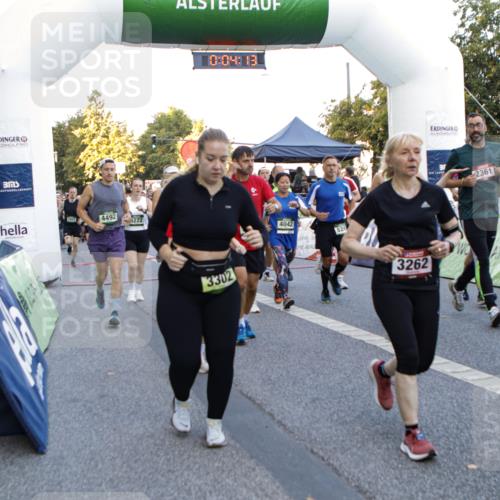 01.09.2024 - BARMER Alsterlauf Kathrin Stürmer Photography http://msf.ph/oto/6976692 01.09.2024 09:13:20 Ziel  meine-sportfotos.de