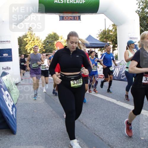 01.09.2024 - BARMER Alsterlauf Kathrin Stürmer Photography http://msf.ph/oto/6976694 01.09.2024 09:13:20 Ziel  meine-sportfotos.de