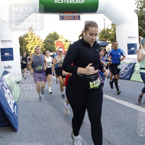01.09.2024 - BARMER Alsterlauf Kathrin Stürmer Photography http://msf.ph/oto/6976696 01.09.2024 09:13:20 Ziel  meine-sportfotos.de