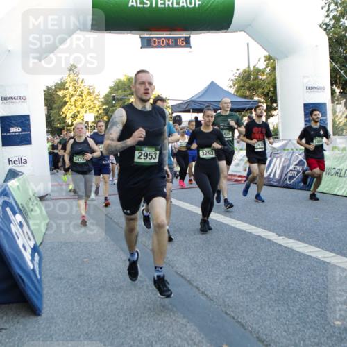 01.09.2024 - BARMER Alsterlauf Kathrin Stürmer Photography http://msf.ph/oto/6976702 01.09.2024 09:13:23 Ziel  meine-sportfotos.de