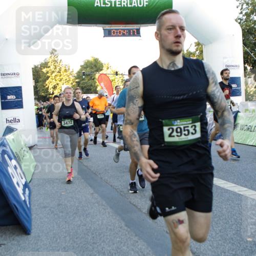 01.09.2024 - BARMER Alsterlauf Kathrin Stürmer Photography http://msf.ph/oto/6976706 01.09.2024 09:13:24 Ziel  meine-sportfotos.de