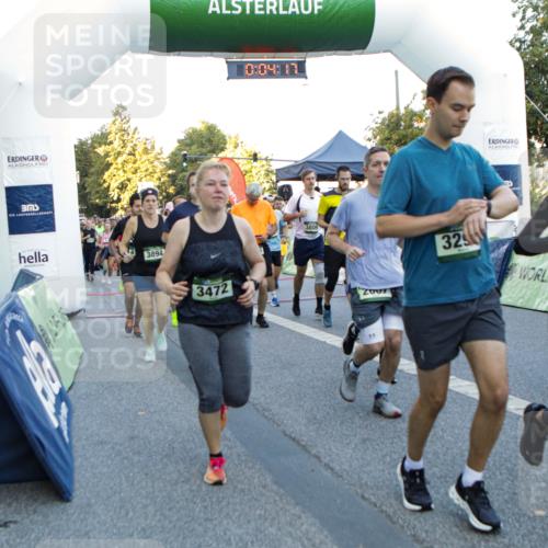 01.09.2024 - BARMER Alsterlauf Kathrin Stürmer Photography http://msf.ph/oto/6976712 01.09.2024 09:13:25 Ziel  meine-sportfotos.de