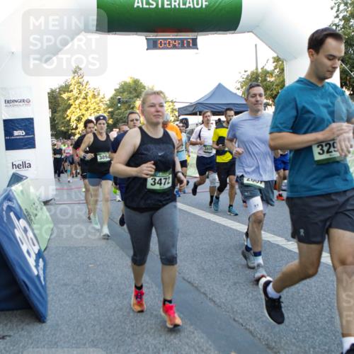 01.09.2024 - BARMER Alsterlauf Kathrin Stürmer Photography http://msf.ph/oto/6976713 01.09.2024 09:13:25 Ziel  meine-sportfotos.de