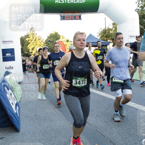 01.09.2024 - BARMER Alsterlauf Kathrin Stürmer Photography http://msf.ph/oto/6976715 01.09.2024 09:13:25 Ziel  meine-sportfotos.de