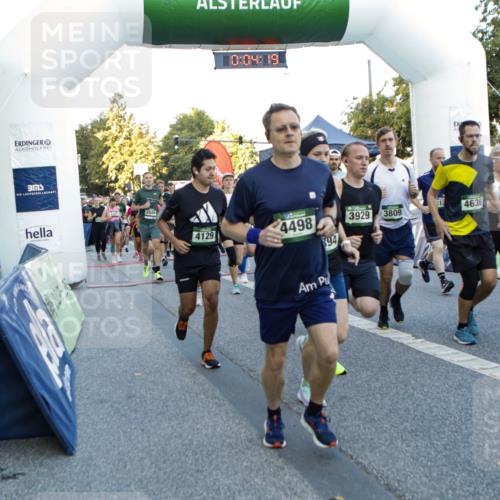 01.09.2024 - BARMER Alsterlauf Kathrin Stürmer Photography http://msf.ph/oto/6976722 01.09.2024 09:13:26 Ziel  meine-sportfotos.de