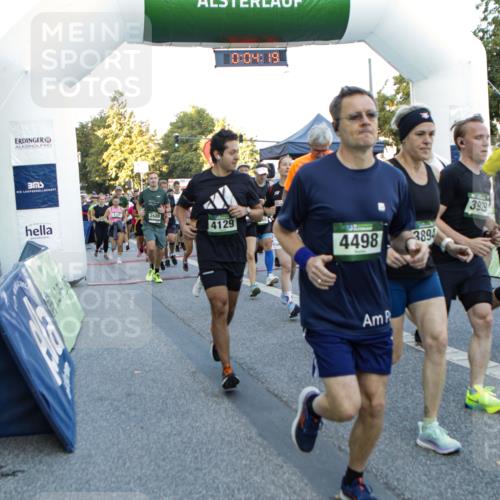 01.09.2024 - BARMER Alsterlauf Kathrin Stürmer Photography http://msf.ph/oto/6976724 01.09.2024 09:13:26 Ziel  meine-sportfotos.de