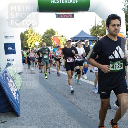 01.09.2024 - BARMER Alsterlauf Kathrin Stürmer Photography http://msf.ph/oto/6976731 01.09.2024 09:13:27 Ziel  meine-sportfotos.de