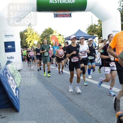01.09.2024 - BARMER Alsterlauf Kathrin Stürmer Photography http://msf.ph/oto/6976733 01.09.2024 09:13:27 Ziel  meine-sportfotos.de