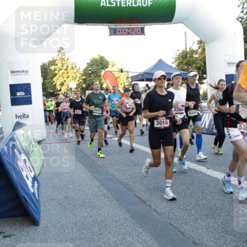 01.09.2024 - BARMER Alsterlauf Kathrin Stürmer Photography http://msf.ph/oto/6976734 01.09.2024 09:13:28 Ziel  meine-sportfotos.de