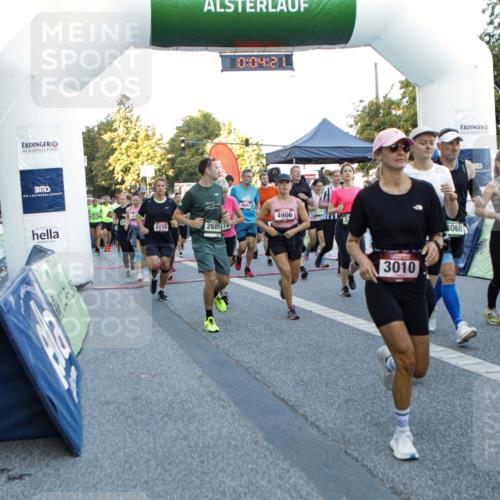 01.09.2024 - BARMER Alsterlauf Kathrin Stürmer Photography http://msf.ph/oto/6976737 01.09.2024 09:13:28 Ziel  meine-sportfotos.de