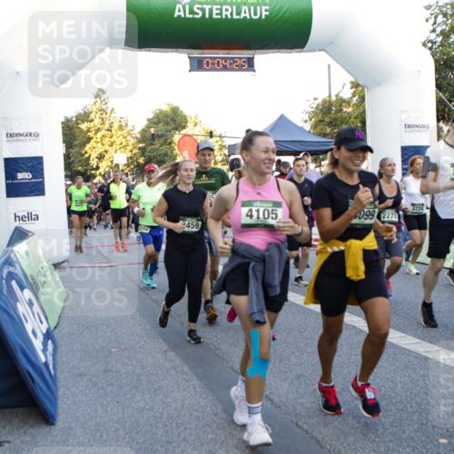 01.09.2024 - BARMER Alsterlauf Kathrin Stürmer Photography http://msf.ph/oto/6976740 01.09.2024 09:13:32 Ziel  meine-sportfotos.de