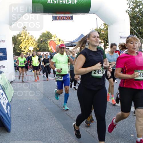 01.09.2024 - BARMER Alsterlauf Kathrin Stürmer Photography http://msf.ph/oto/6976750 01.09.2024 09:13:33 Ziel  meine-sportfotos.de