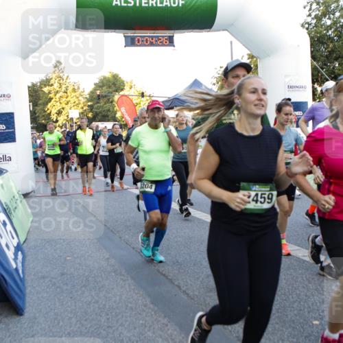 01.09.2024 - BARMER Alsterlauf Kathrin Stürmer Photography http://msf.ph/oto/6976751 01.09.2024 09:13:34 Ziel  meine-sportfotos.de