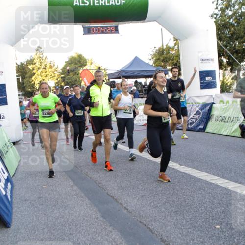 01.09.2024 - BARMER Alsterlauf Kathrin Stürmer Photography http://msf.ph/oto/6976757 01.09.2024 09:13:36 Ziel  meine-sportfotos.de