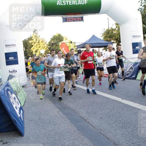 01.09.2024 - BARMER Alsterlauf Kathrin Stürmer Photography http://msf.ph/oto/6976774 01.09.2024 09:13:41 Ziel  meine-sportfotos.de