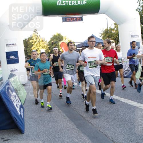 01.09.2024 - BARMER Alsterlauf Kathrin Stürmer Photography http://msf.ph/oto/6976781 01.09.2024 09:13:42 Ziel  meine-sportfotos.de