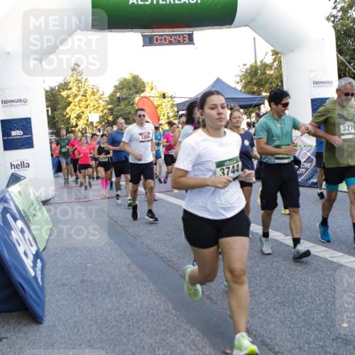 01.09.2024 - BARMER Alsterlauf Kathrin Stürmer Photography http://msf.ph/oto/6976804 01.09.2024 09:13:50 Ziel  meine-sportfotos.de