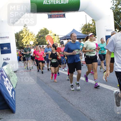 01.09.2024 - BARMER Alsterlauf Kathrin Stürmer Photography http://msf.ph/oto/6976820 01.09.2024 09:13:53 Ziel  meine-sportfotos.de