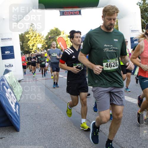 01.09.2024 - BARMER Alsterlauf Kathrin Stürmer Photography http://msf.ph/oto/6976842 01.09.2024 09:13:57 Ziel  meine-sportfotos.de