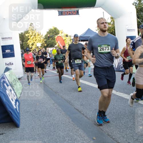 01.09.2024 - BARMER Alsterlauf Kathrin Stürmer Photography http://msf.ph/oto/6976849 01.09.2024 09:13:59 Ziel  meine-sportfotos.de