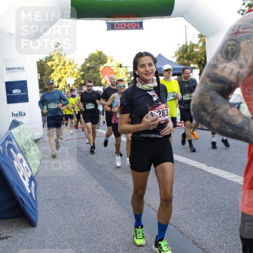 01.09.2024 - BARMER Alsterlauf Kathrin Stürmer Photography http://msf.ph/oto/6976863 01.09.2024 09:14:02 Ziel  meine-sportfotos.de